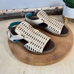 Roan by Bed Stu | Ballad II leather sandals in the color oats. Size 7